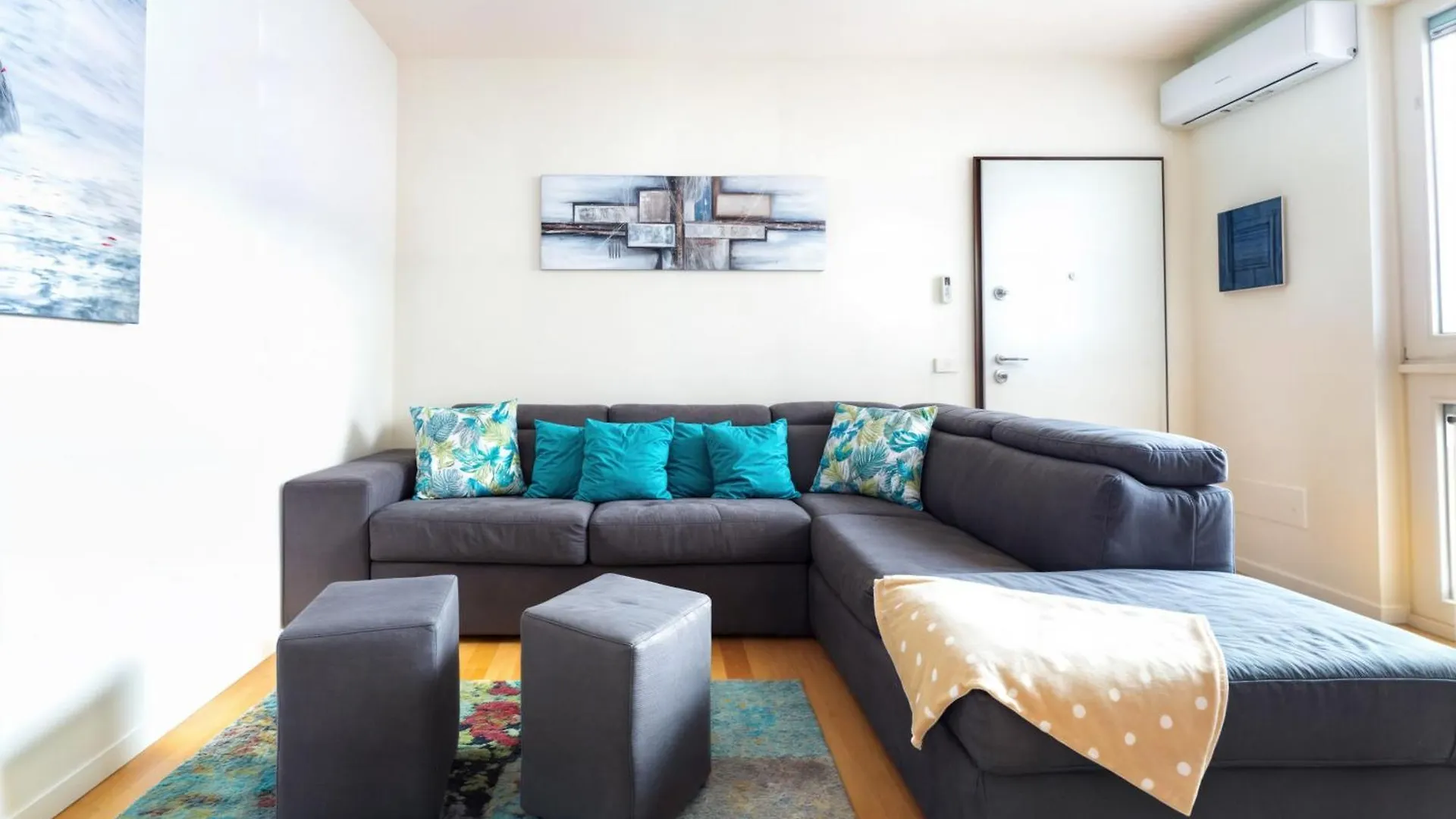 Iseo Lake Apartment - Central Iseo - Free Wi-Fi 0*,  Italy