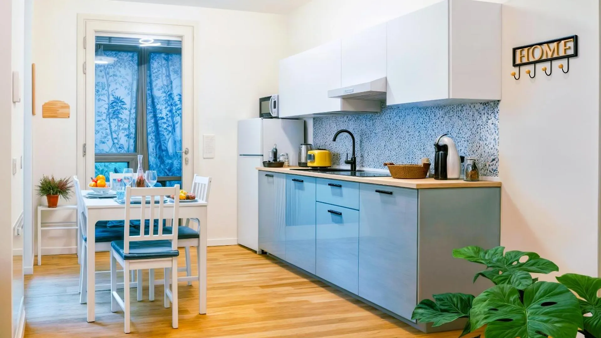 Iseo Lake Apartment - Central Iseo - Free Wi-Fi Italy