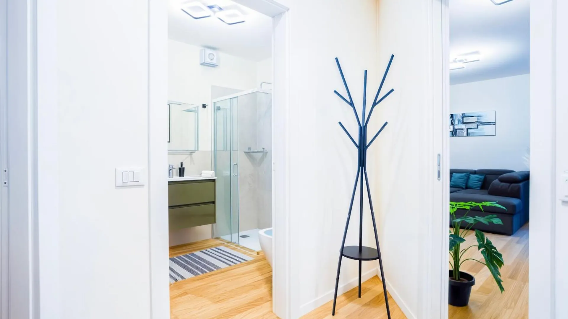 Iseo Lake Apartment - Central Iseo - Free Wi-Fi Italy